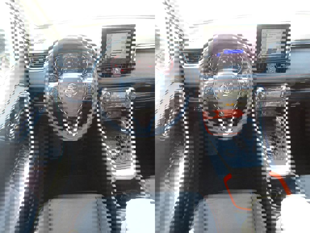 Used 2024 Toyota RAV4 Adventure image 15