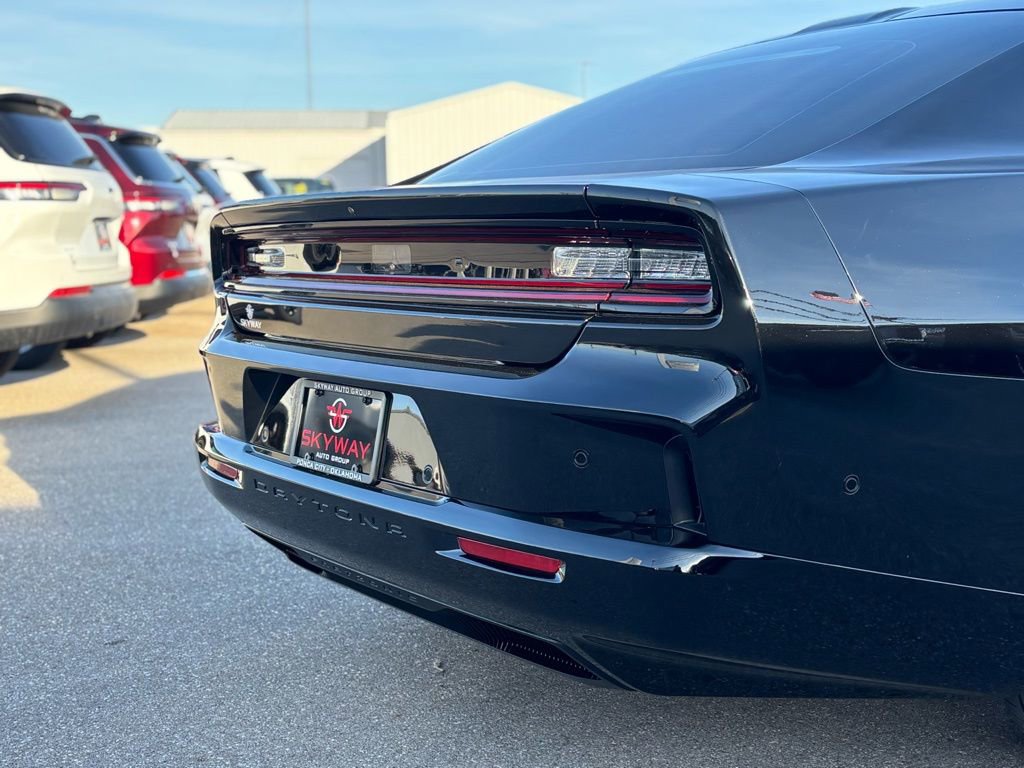 Used 2025 Dodge Charger R/T w/ Quick Order Package 25M R/T image 10