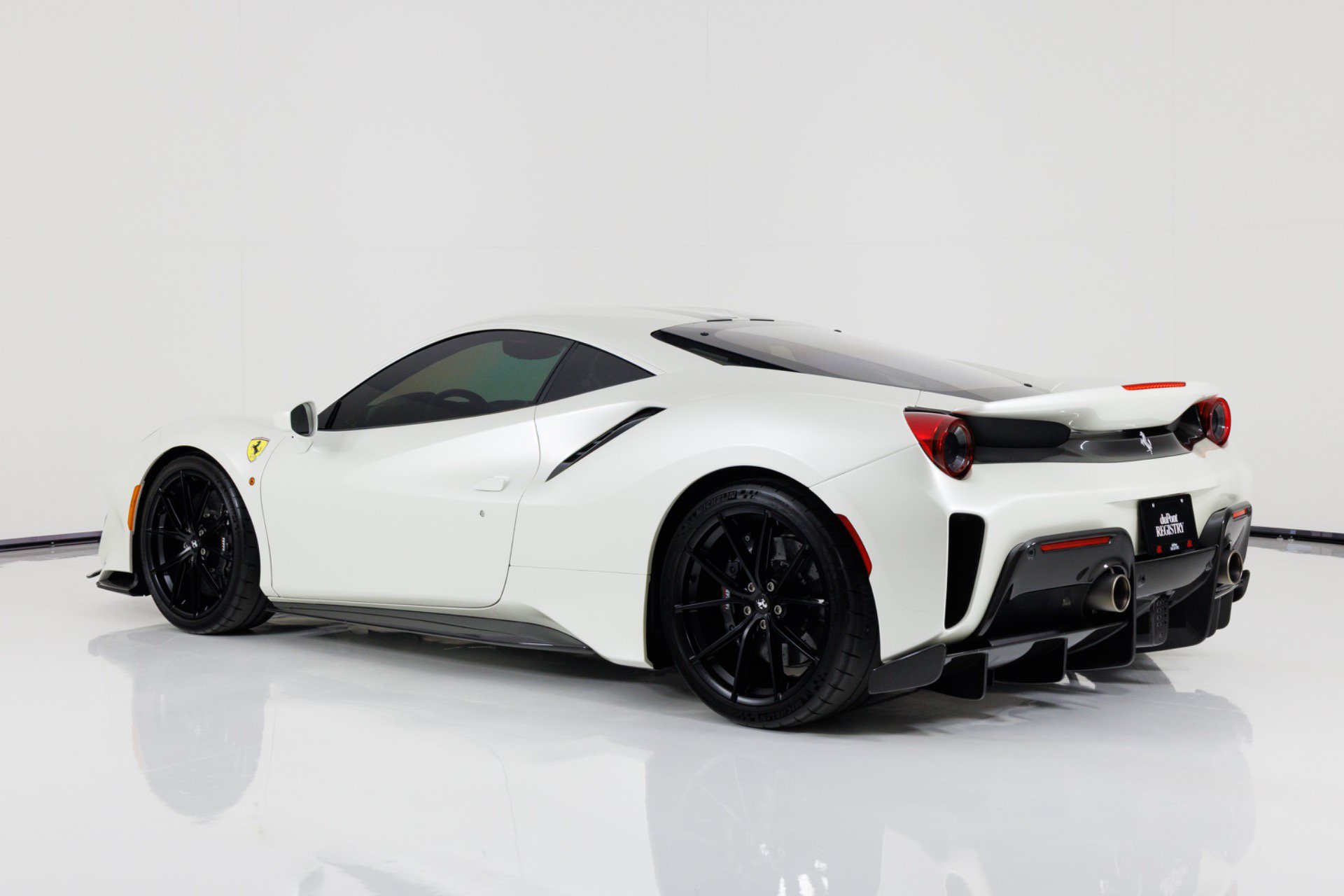 Used 2020 Ferrari 488 Pista Coupe RWD image 5