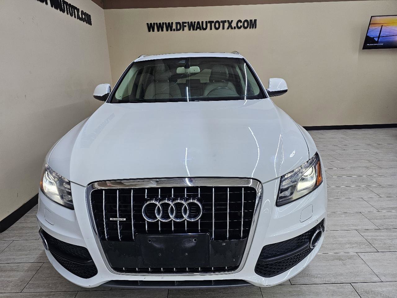 Used 2011 Audi Q5 3.2 Prestige image 3