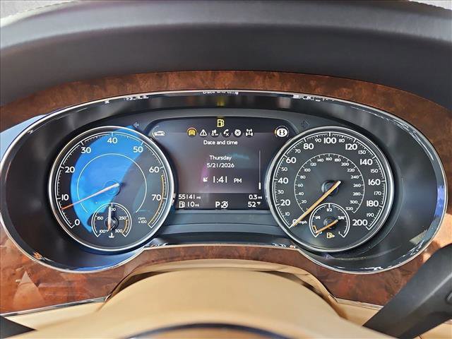 Used 2018 Bentley Bentayga AWD/4WD image 11
