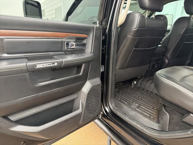 Used 2014 RAM 2500 Laramie w/ Black Appearance Group image 12