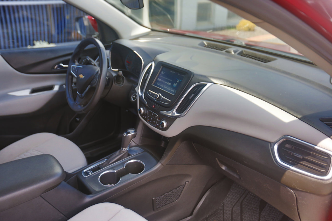 Used 2018 Chevrolet Equinox LT FWD image 19
