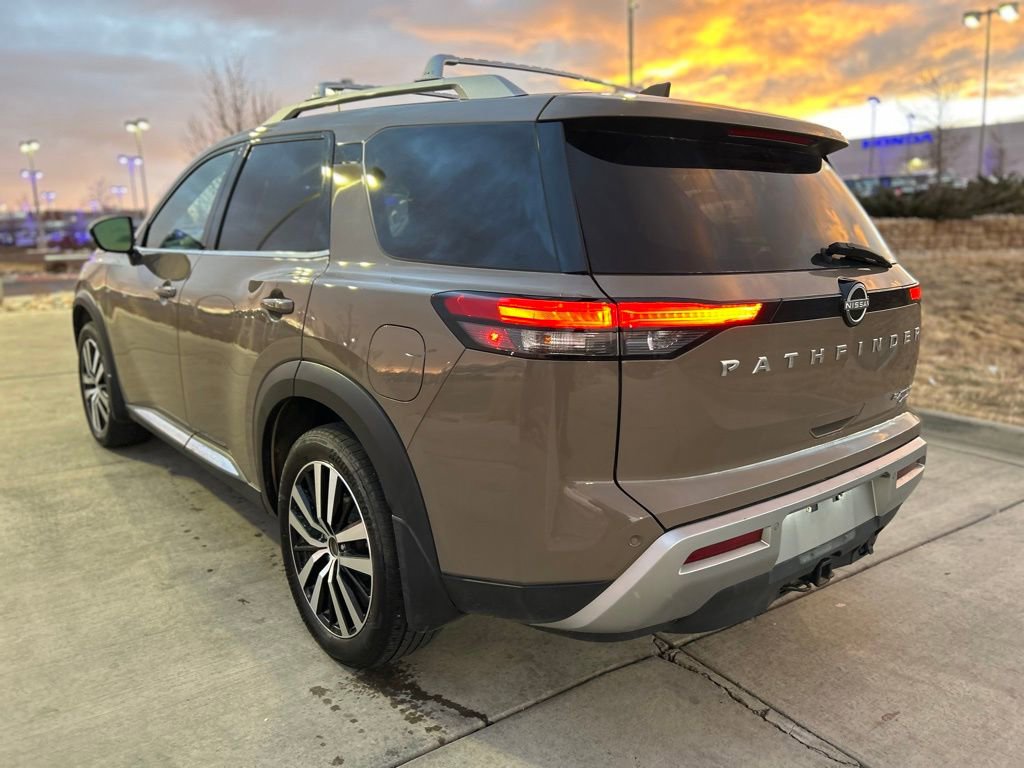 Used 2023 Nissan Pathfinder Platinum image 9