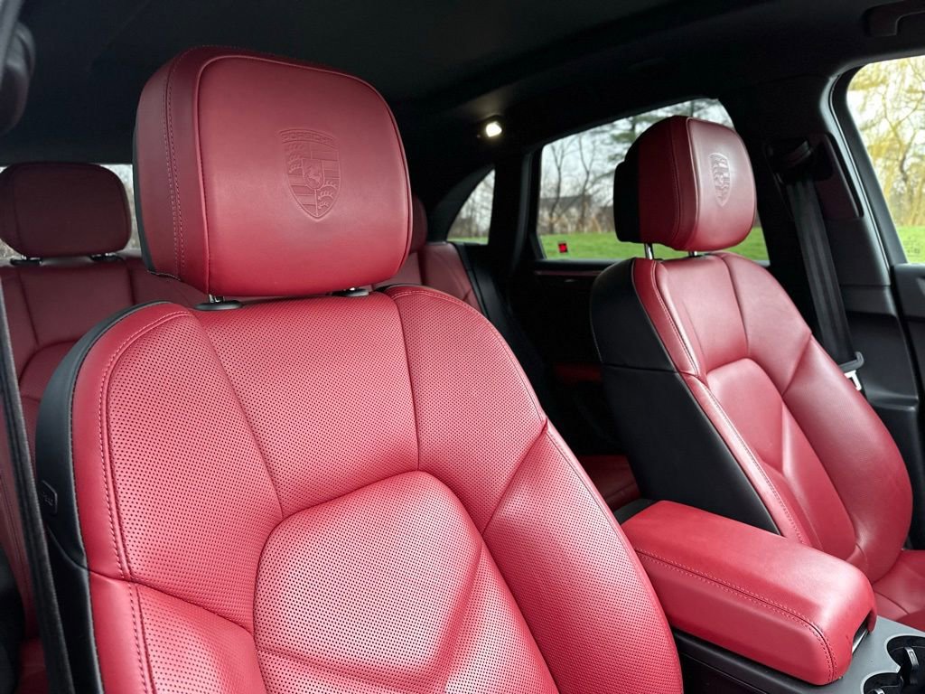 Used 2024 Porsche Macan S image 24