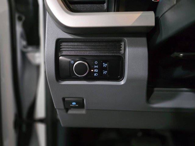 Used 2023 Ford F350 XL AWD/4WD image 29