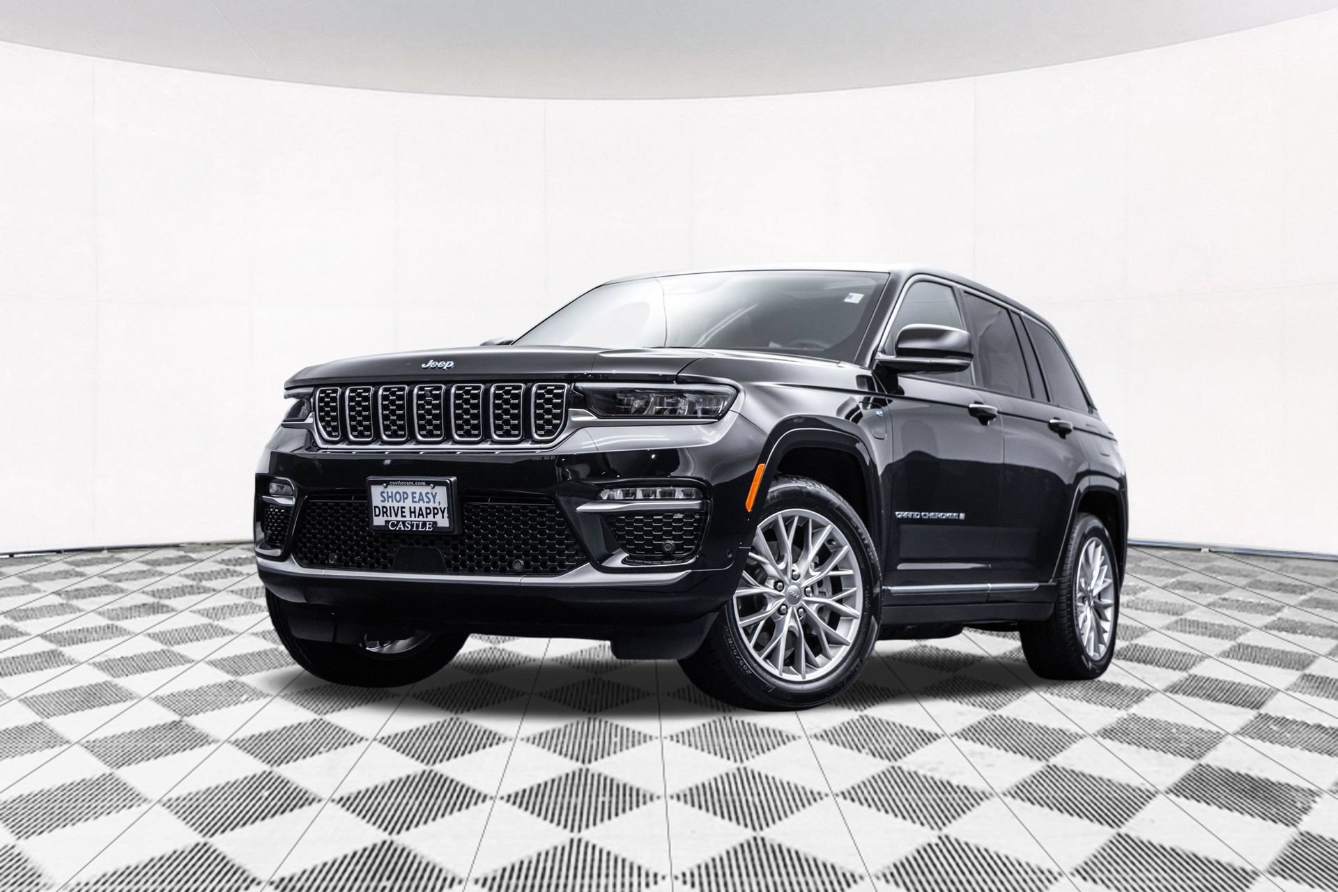 Used 2022 Jeep Grand Cherokee Summit AWD/4WD image 2