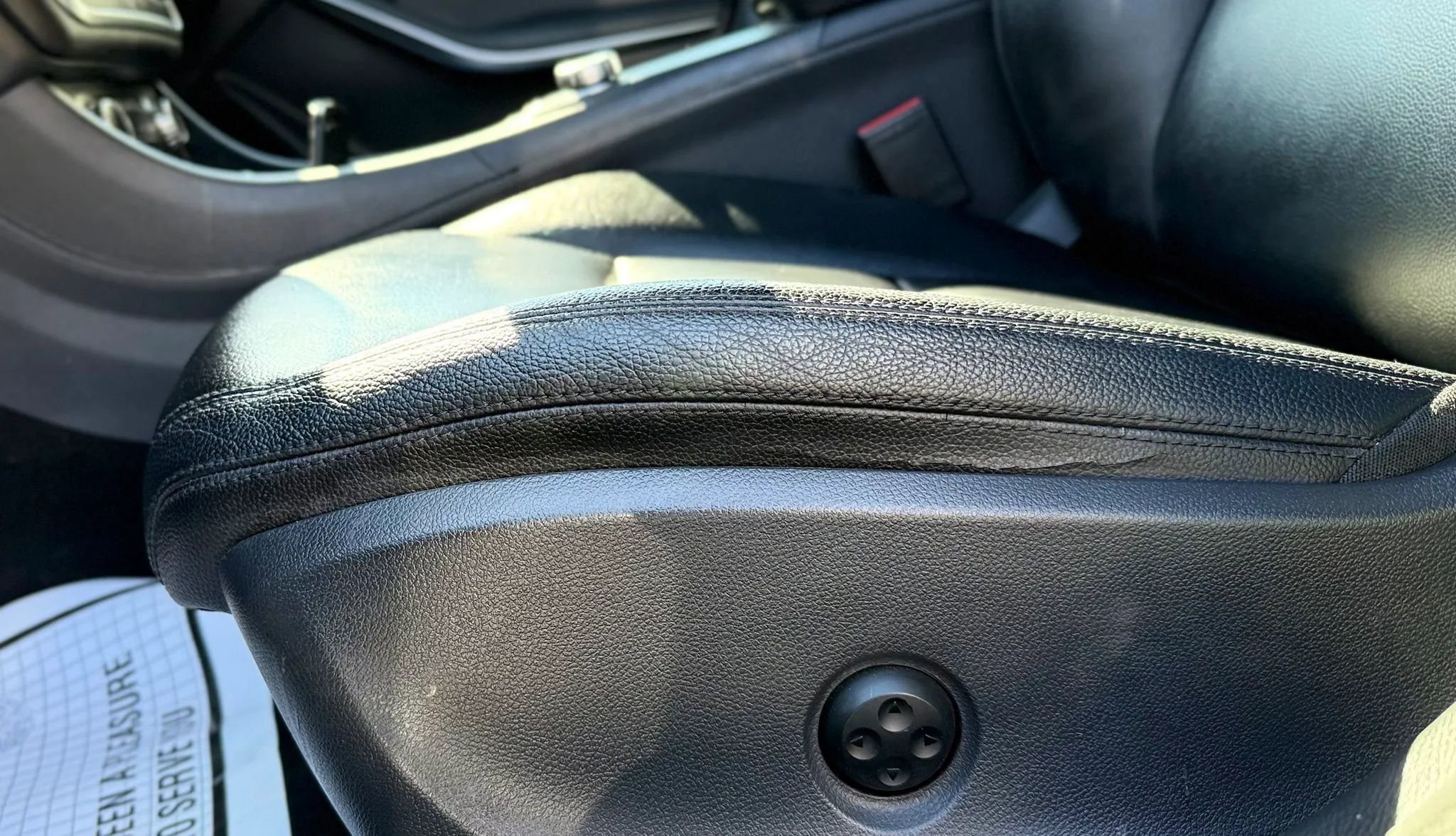 Used 2014 Mercedes-Benz CLA 250 image 24