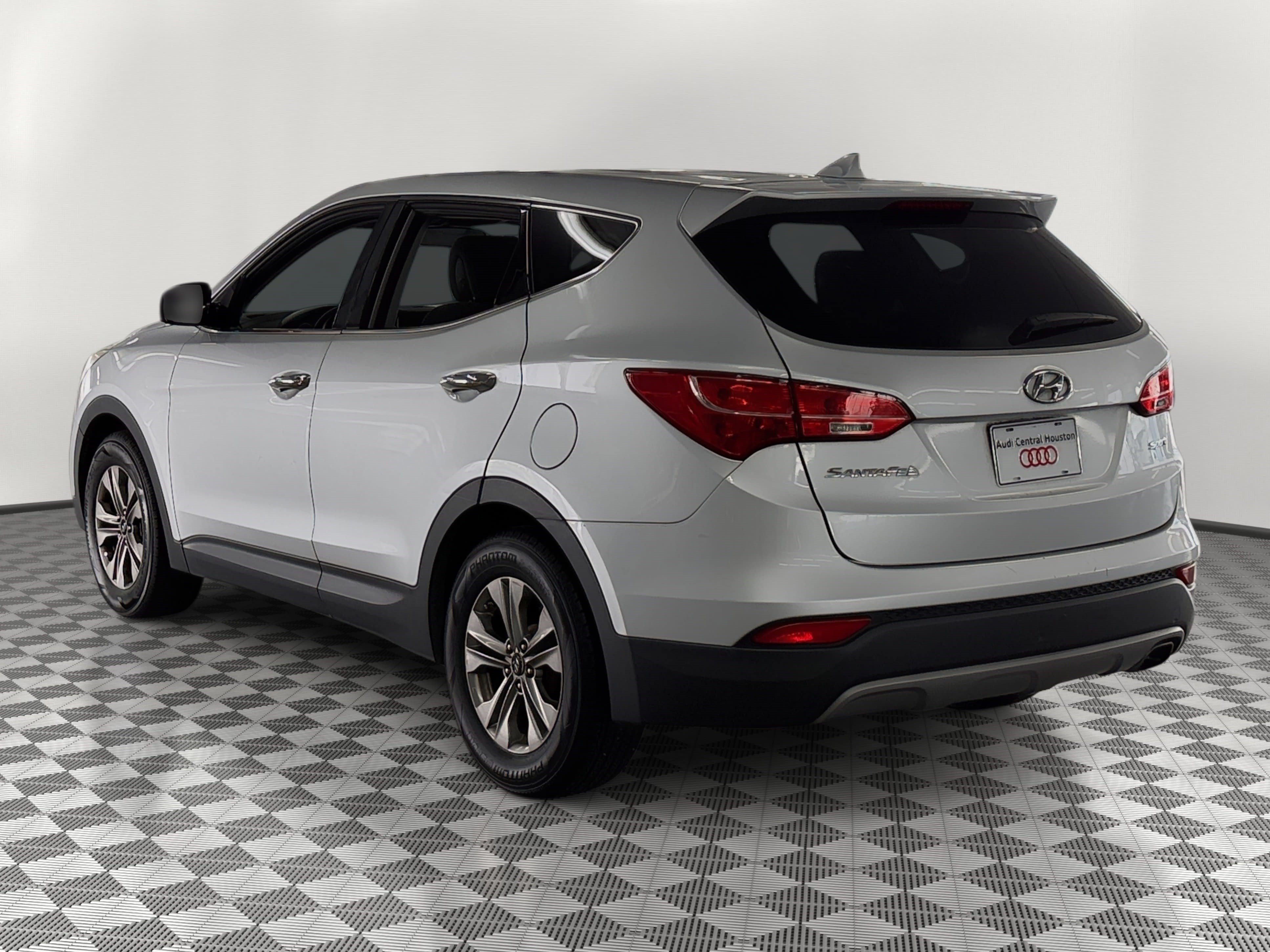 Used 2016 Hyundai Santa Fe Sport FWD image 3
