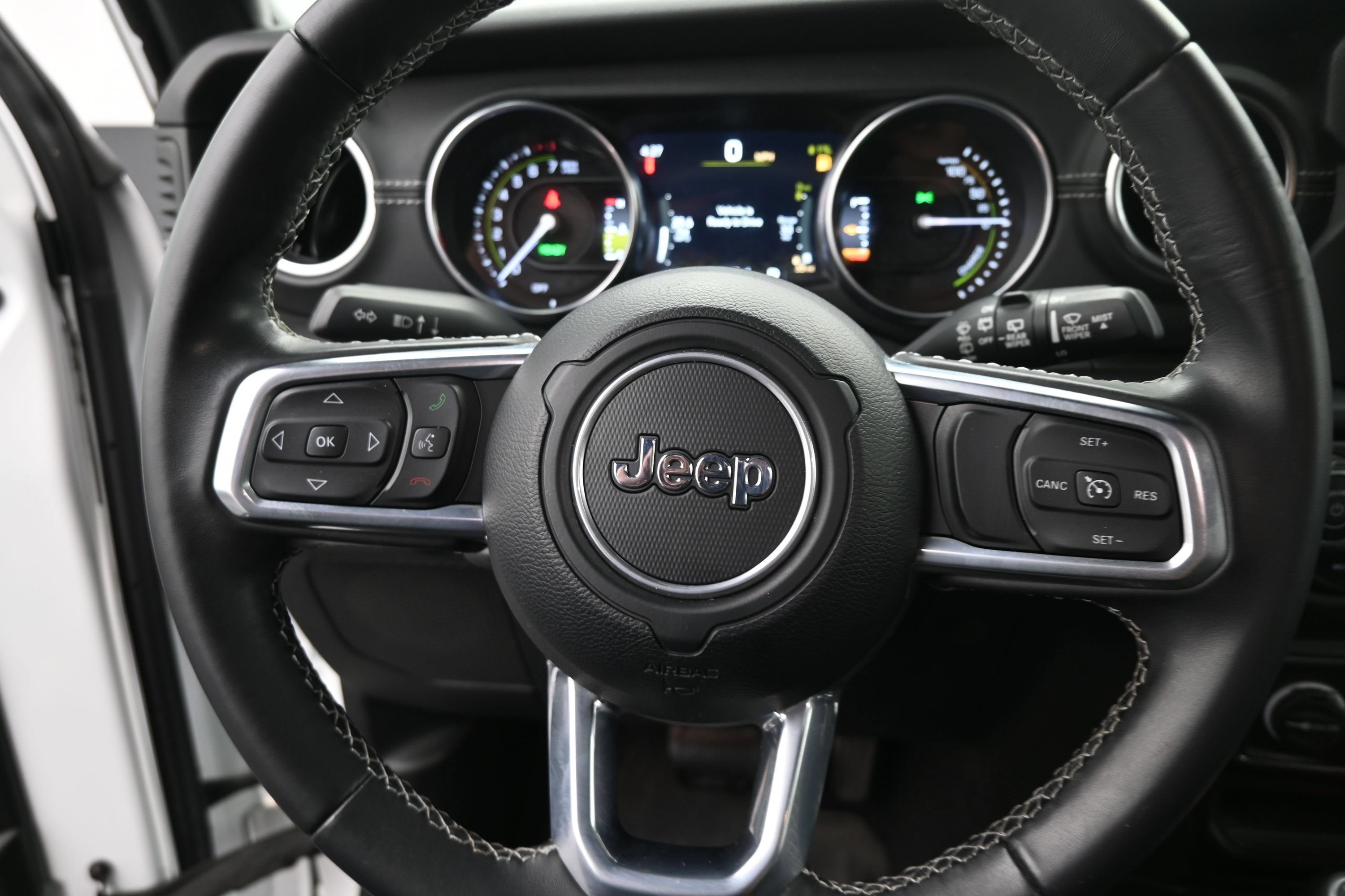 Used 2022 Jeep Wrangler Unlimited Sahara AWD/4WD image 22