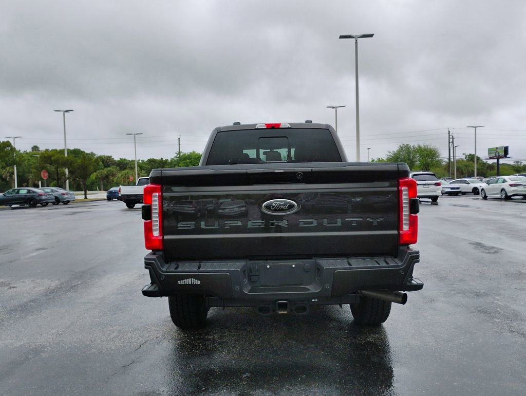 Used 2024 Ford F250 Lariat w/ Black Appearance Package image 6