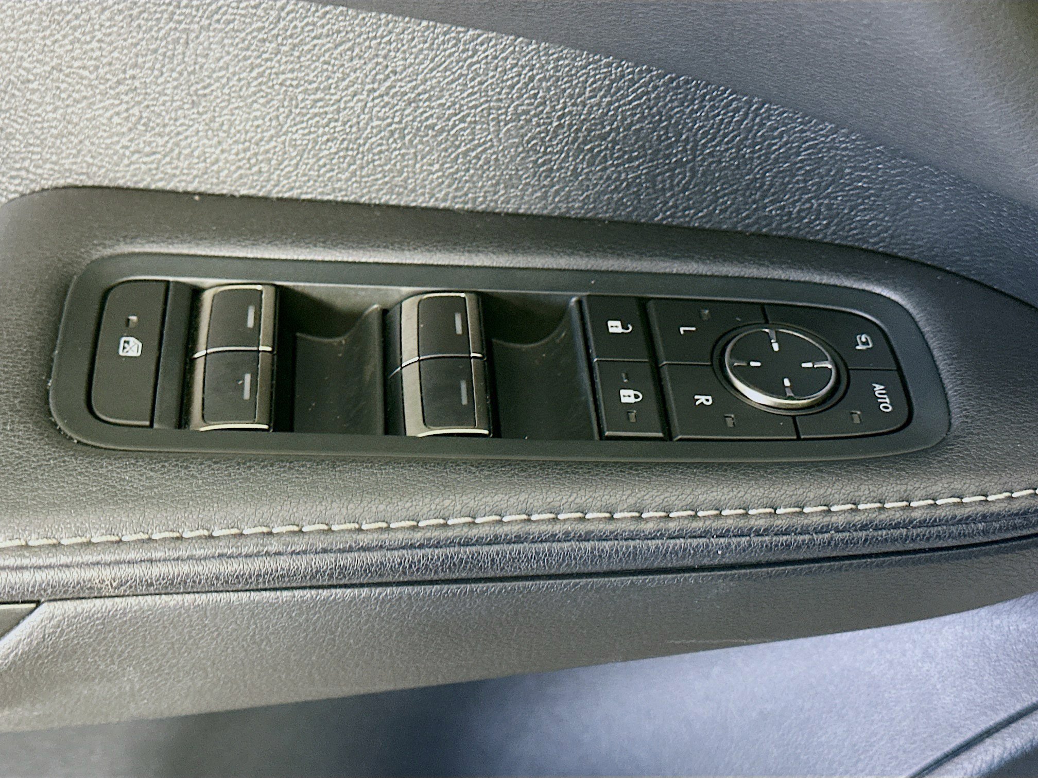 Used 2024 Lexus RX 350 Premium w/ Cold Area Package FWD image 15