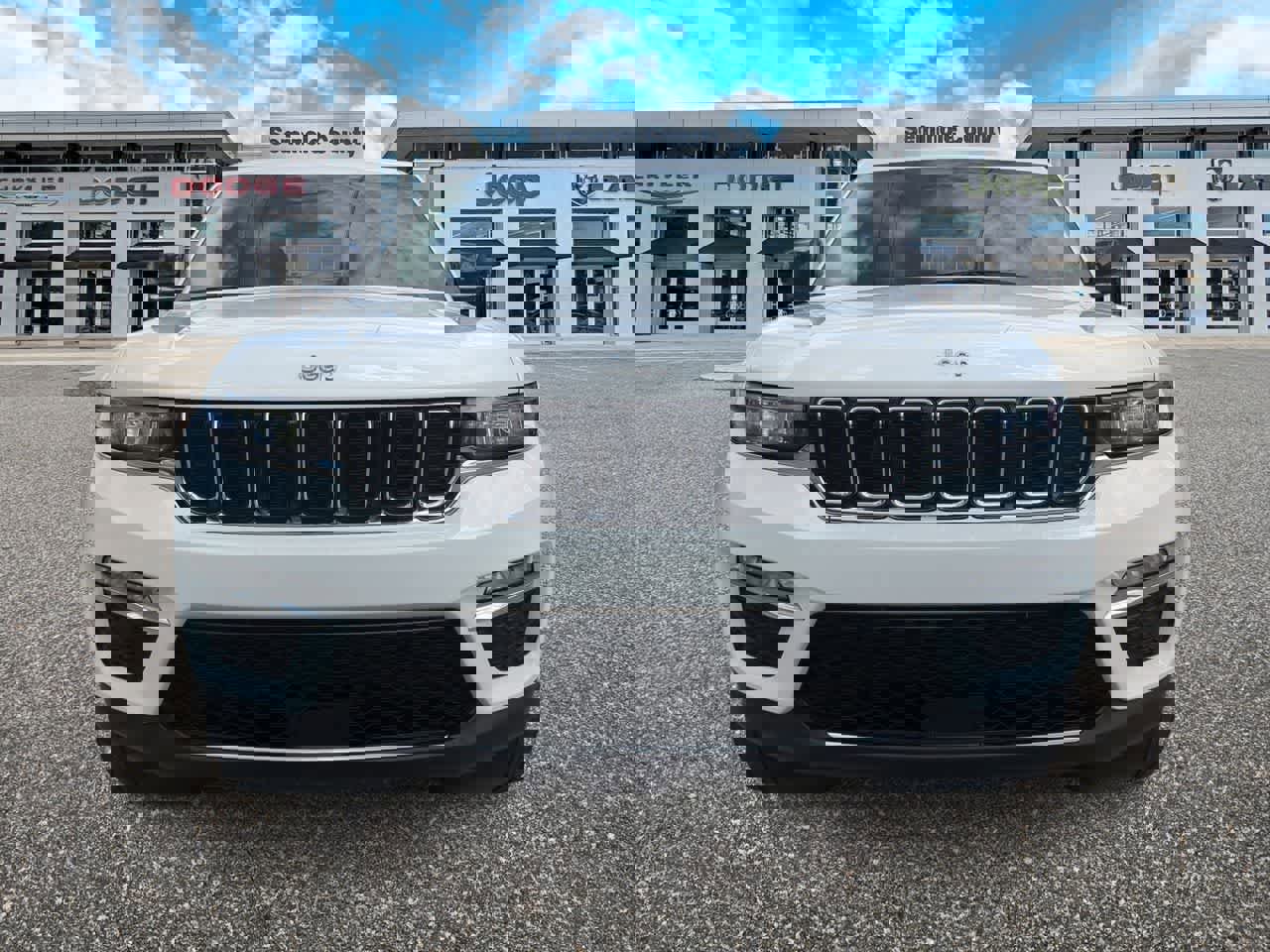 Used 2023 Jeep Grand Cherokee Limited RWD image 3