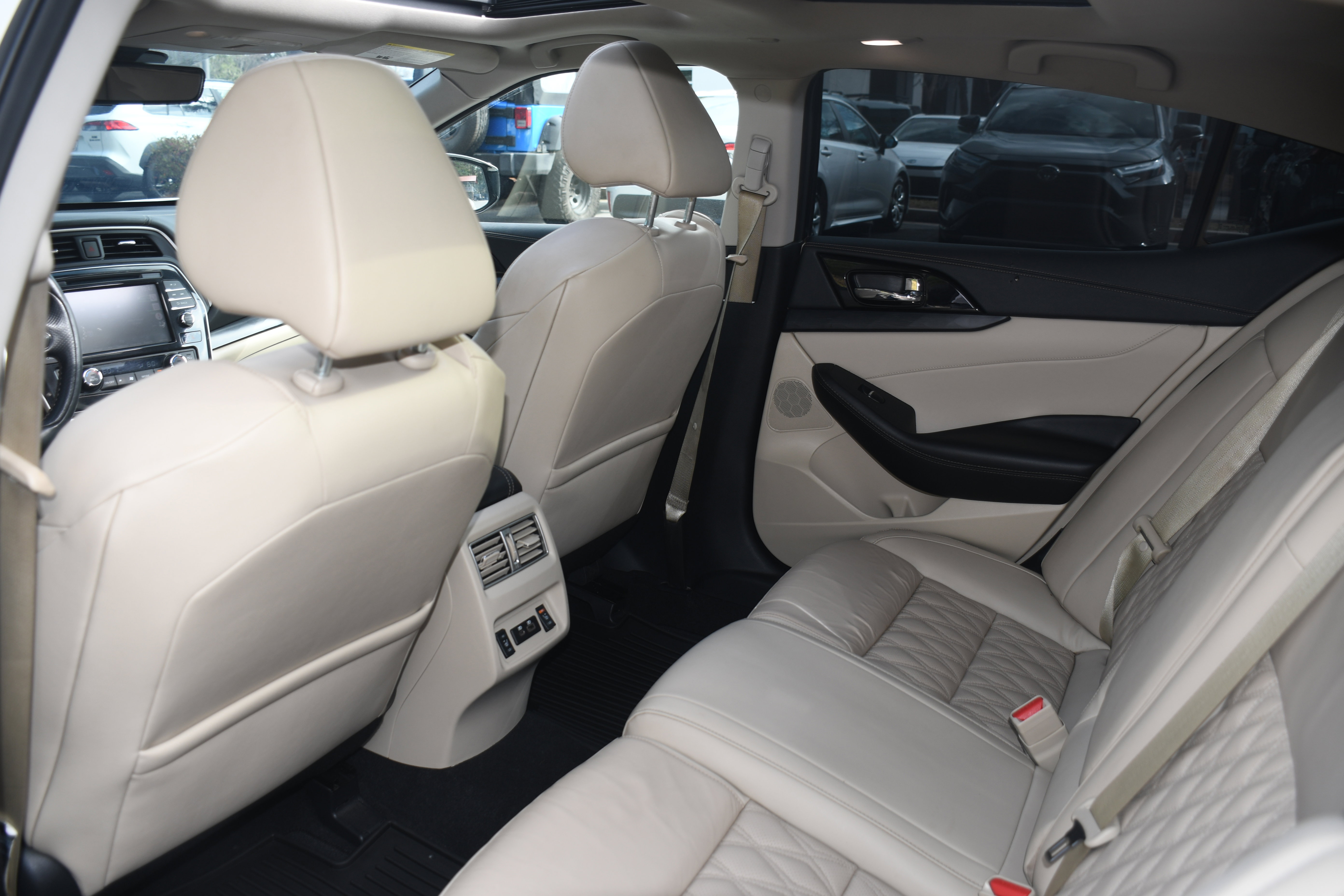 Used 2023 Nissan Maxima Platinum w/ Sport Mat Group image 18