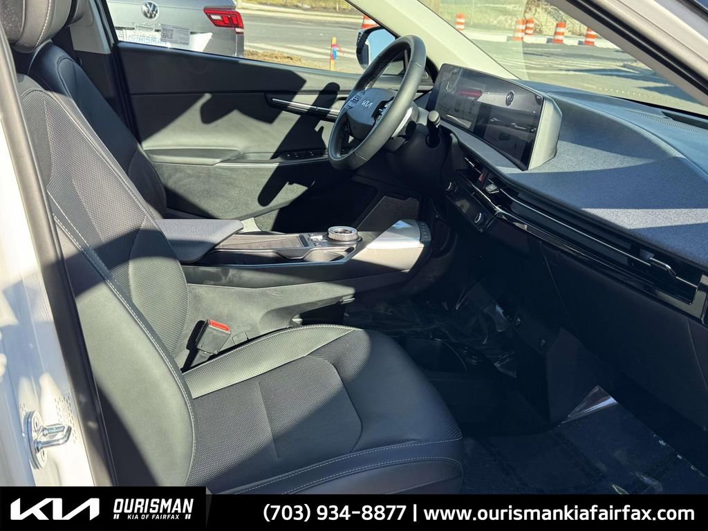 Used 2023 Kia EV6 Wind image 29