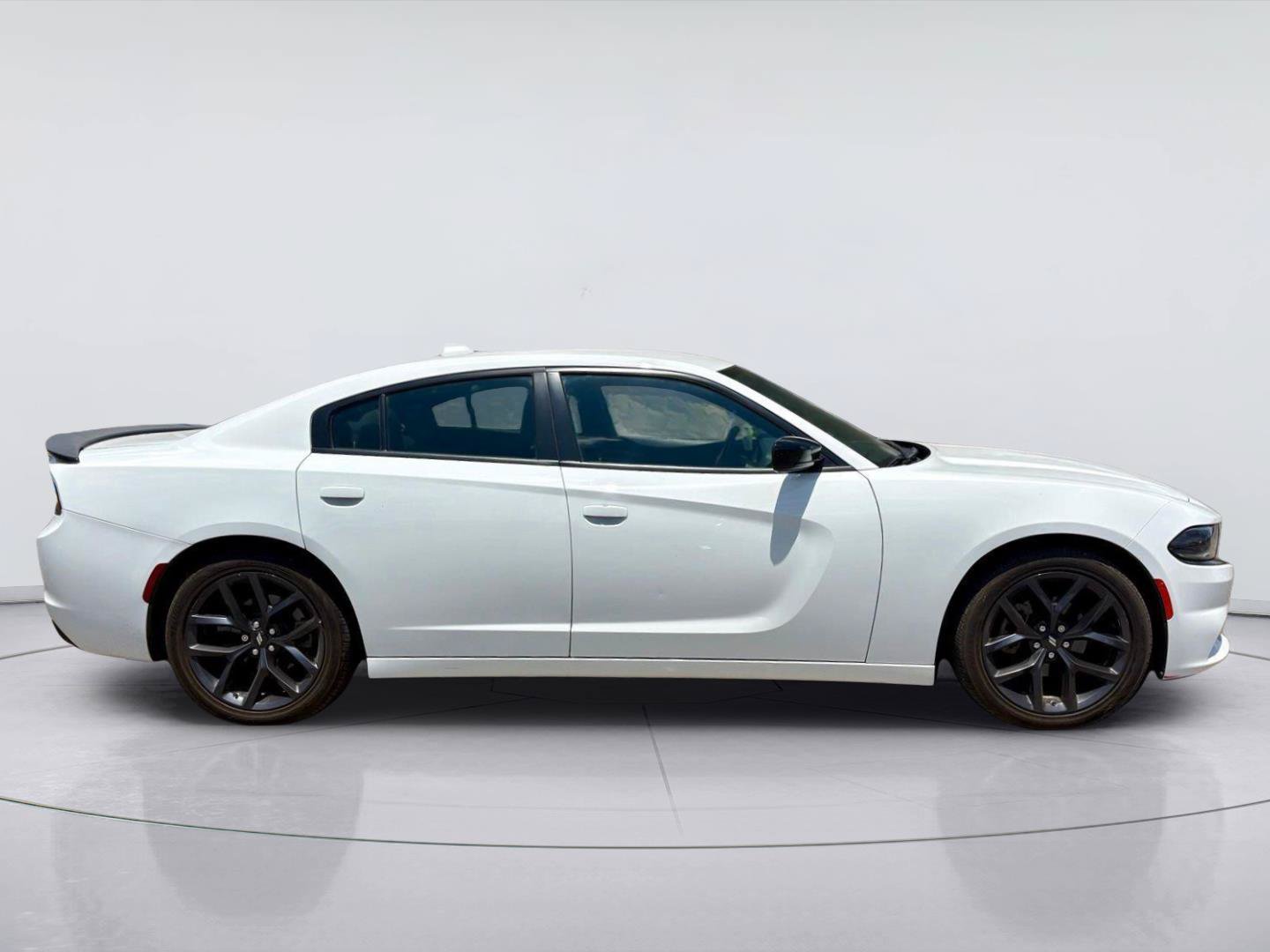 Used 2023 Dodge Charger SXT w/ Blacktop Package RWD image 2