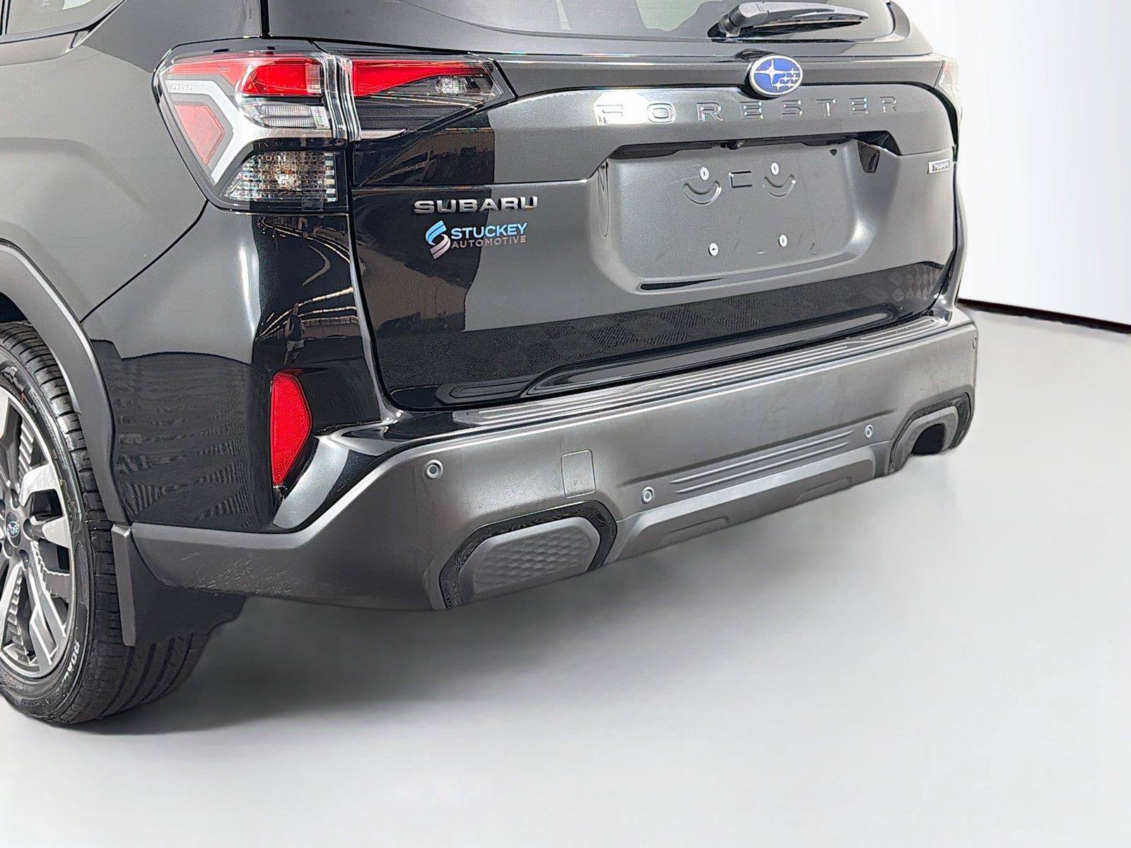 Used 2025 Subaru Forester Touring AWD/4WD image 38
