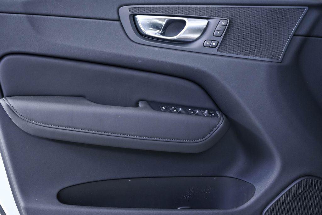 New 2026 Volvo XC60 B5 Plus w/ Protection Package Premier AWD/4WD image 6