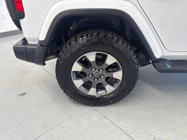 Used 2018 Jeep Wrangler Unlimited Sahara w/ Cold Weather Group AWD/4WD image 13