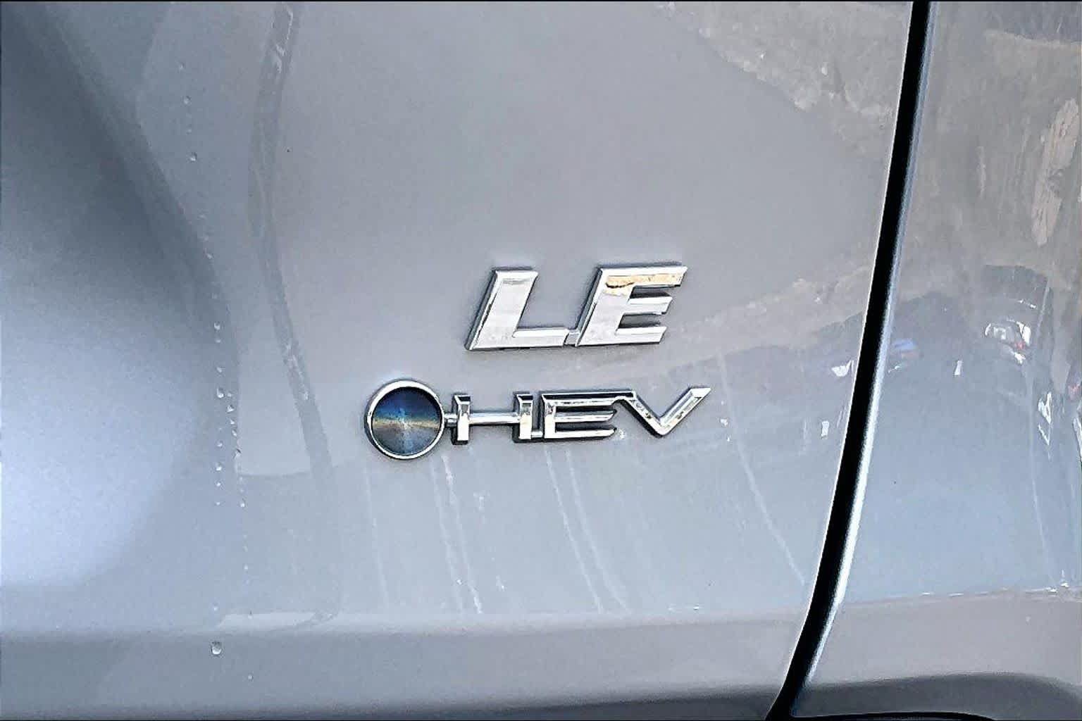 Certified 2025 Toyota RAV4 LE AWD/4WD image 10