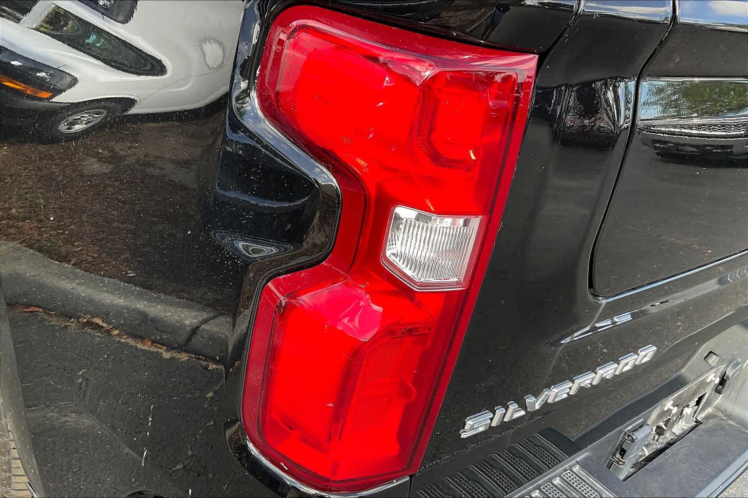 Used 2023 Chevrolet Silverado 1500 High Country w/ High Country Premium Package AWD/4WD image 54