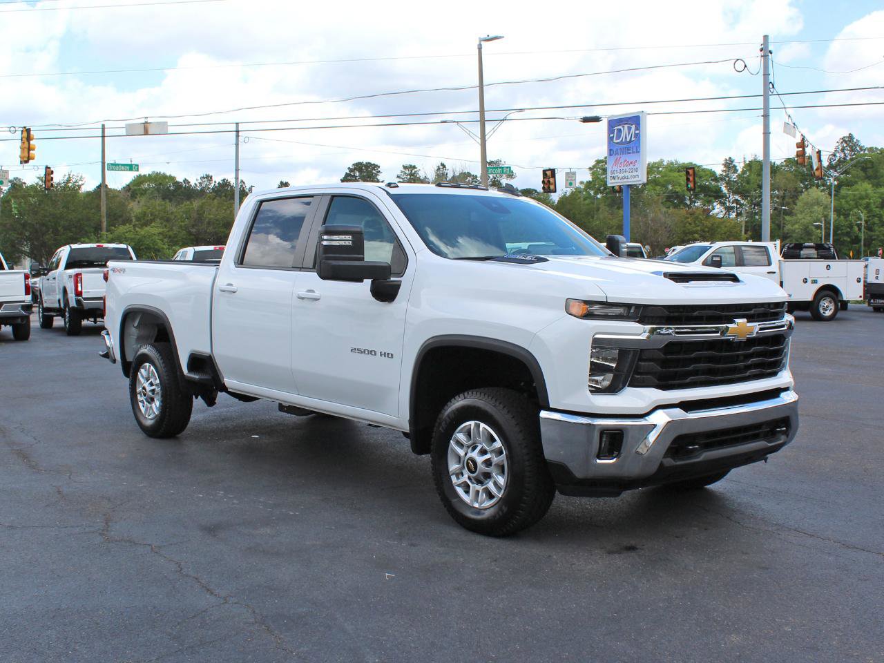 Used 2024 Chevrolet Silverado 2500 LT w/ Safety Package image 8