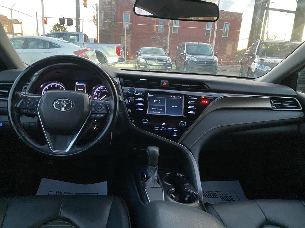 Used 2019 Toyota Camry SE image 17