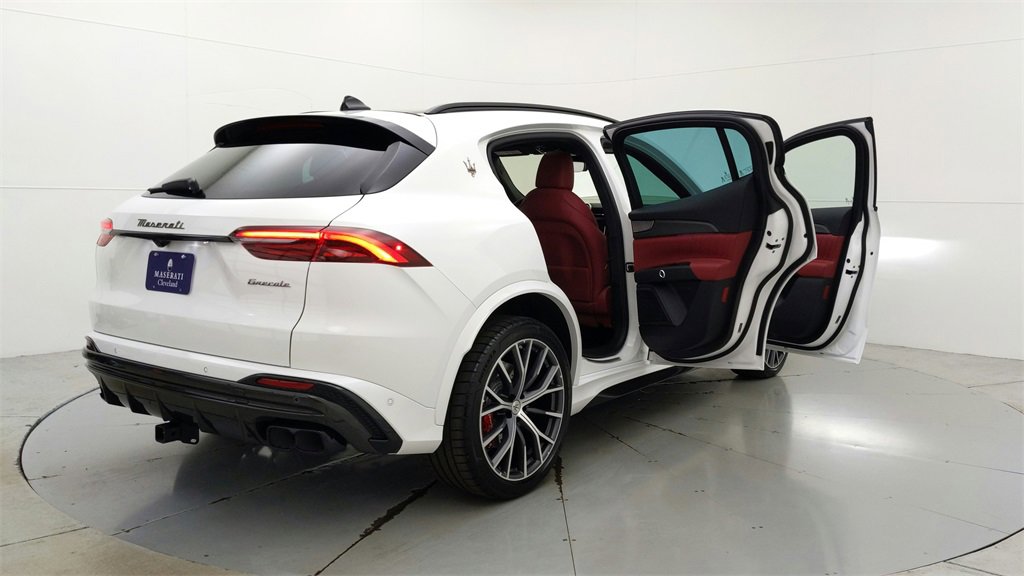 New 2024 Maserati Grecale Trofeo image 16