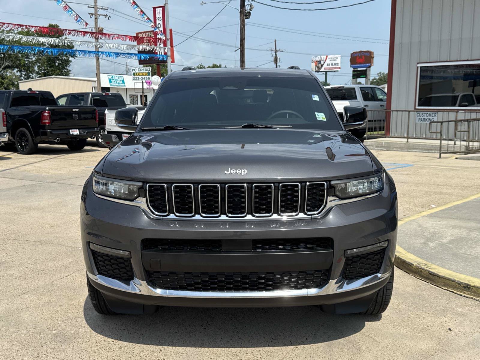 Used 2024 Jeep Grand Cherokee L Limited RWD image 2