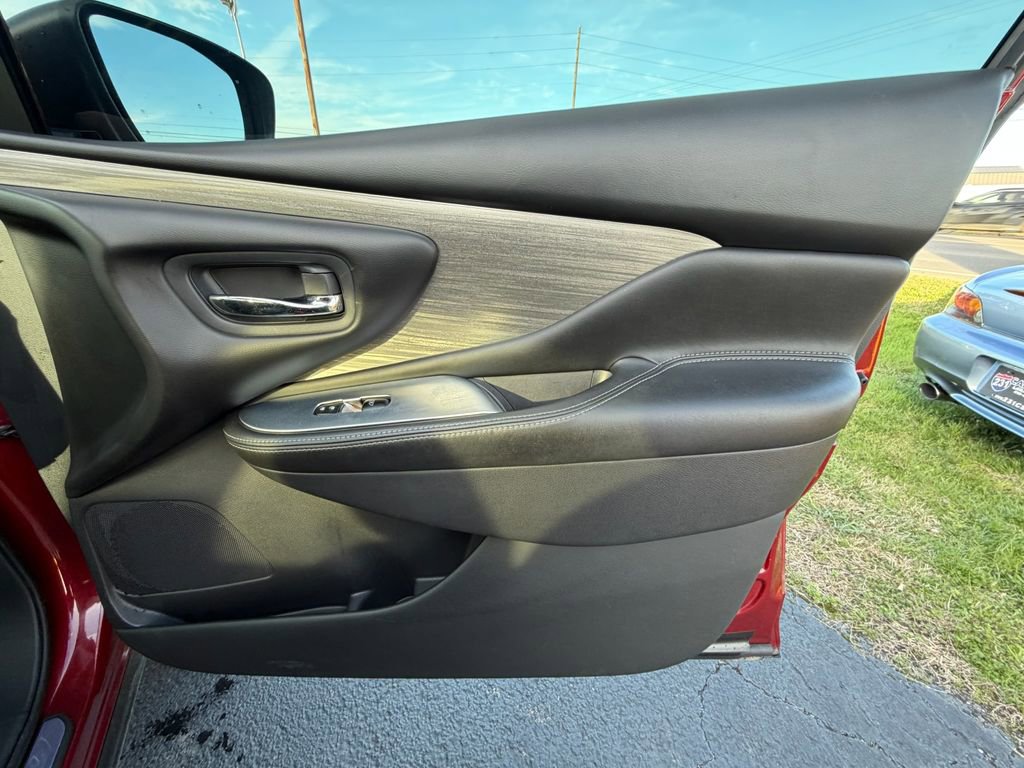 Used 2018 Nissan Murano SV image 21