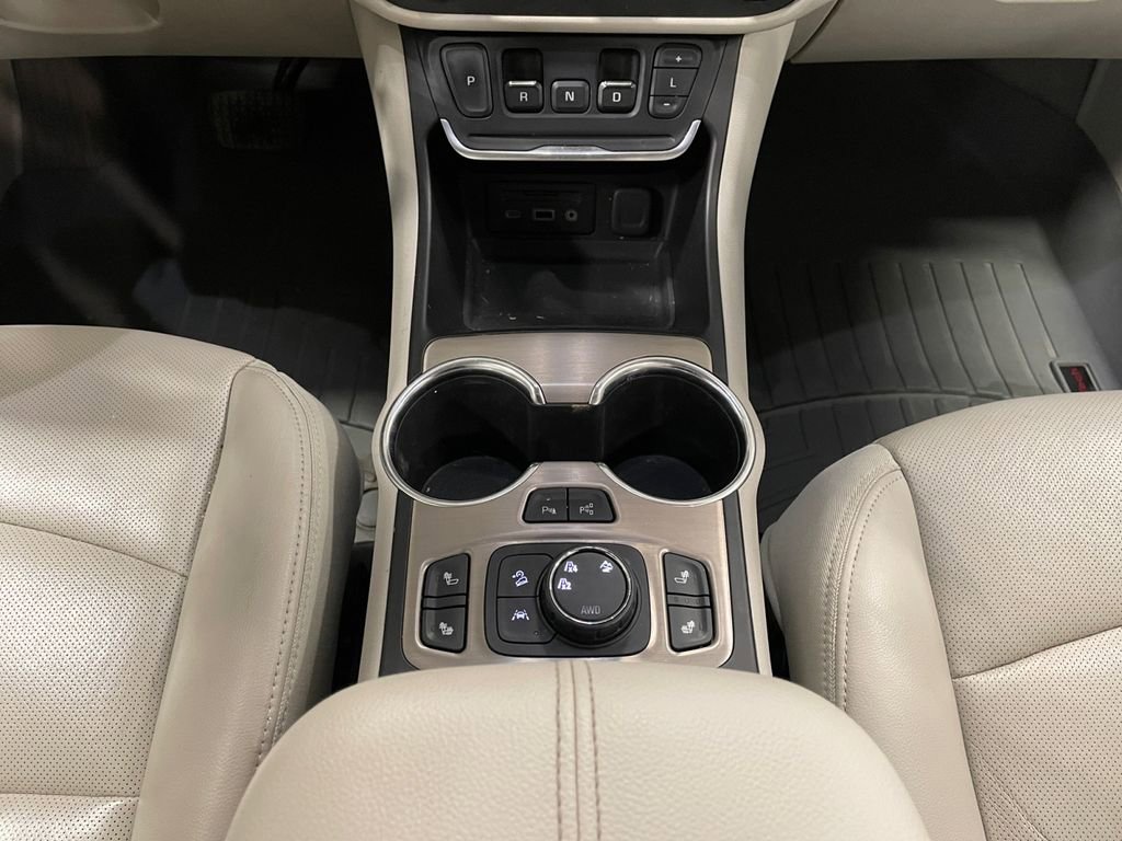 Used 2018 GMC Terrain Denali w/ Advanced Safety Package image 11