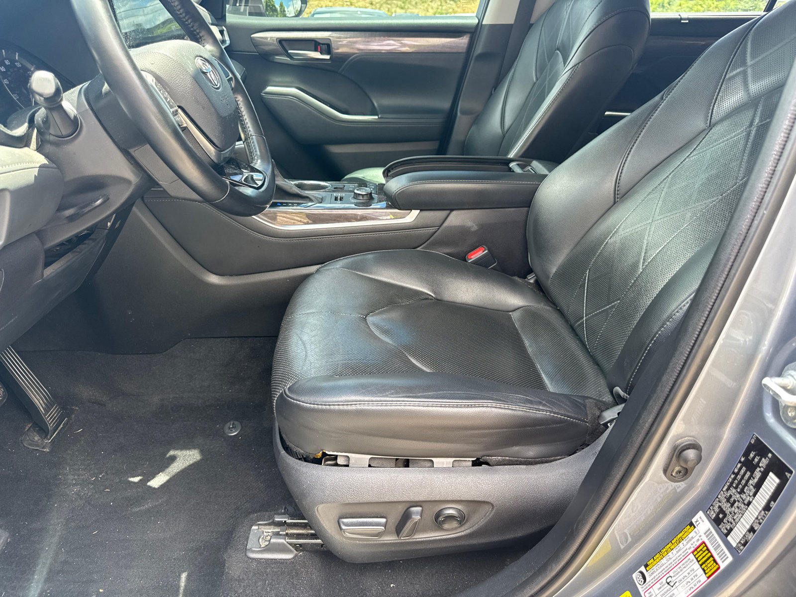 Used 2021 Toyota Highlander Platinum AWD/4WD image 9