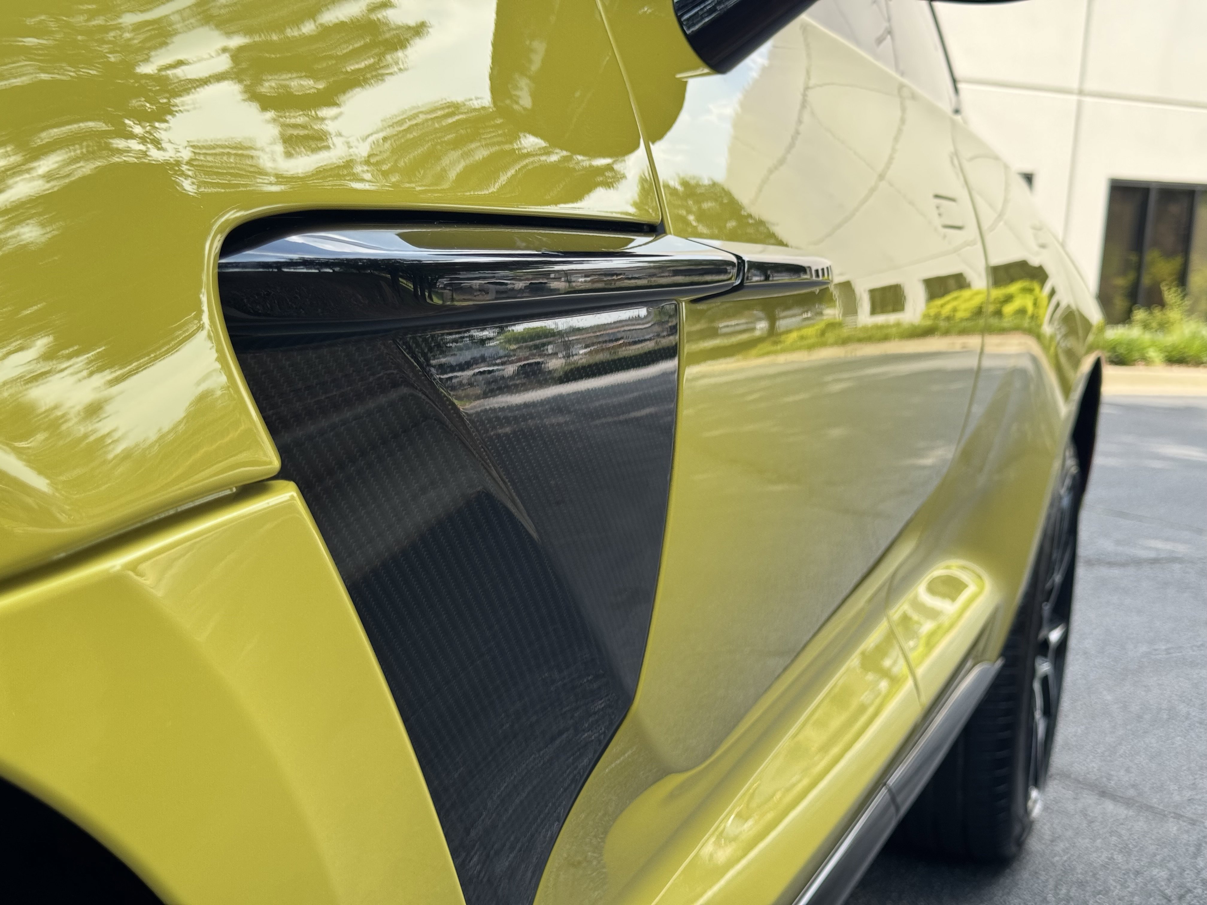 Used 2021 Aston Martin DBX image 34