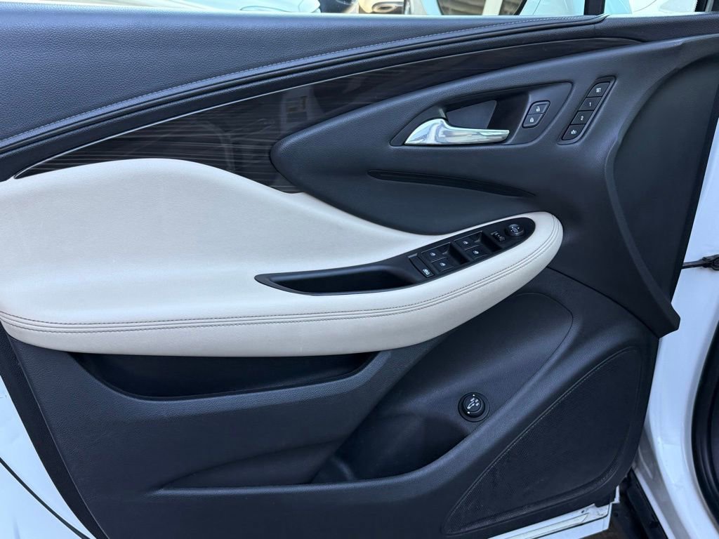Used 2019 Buick Envision Essence image 17