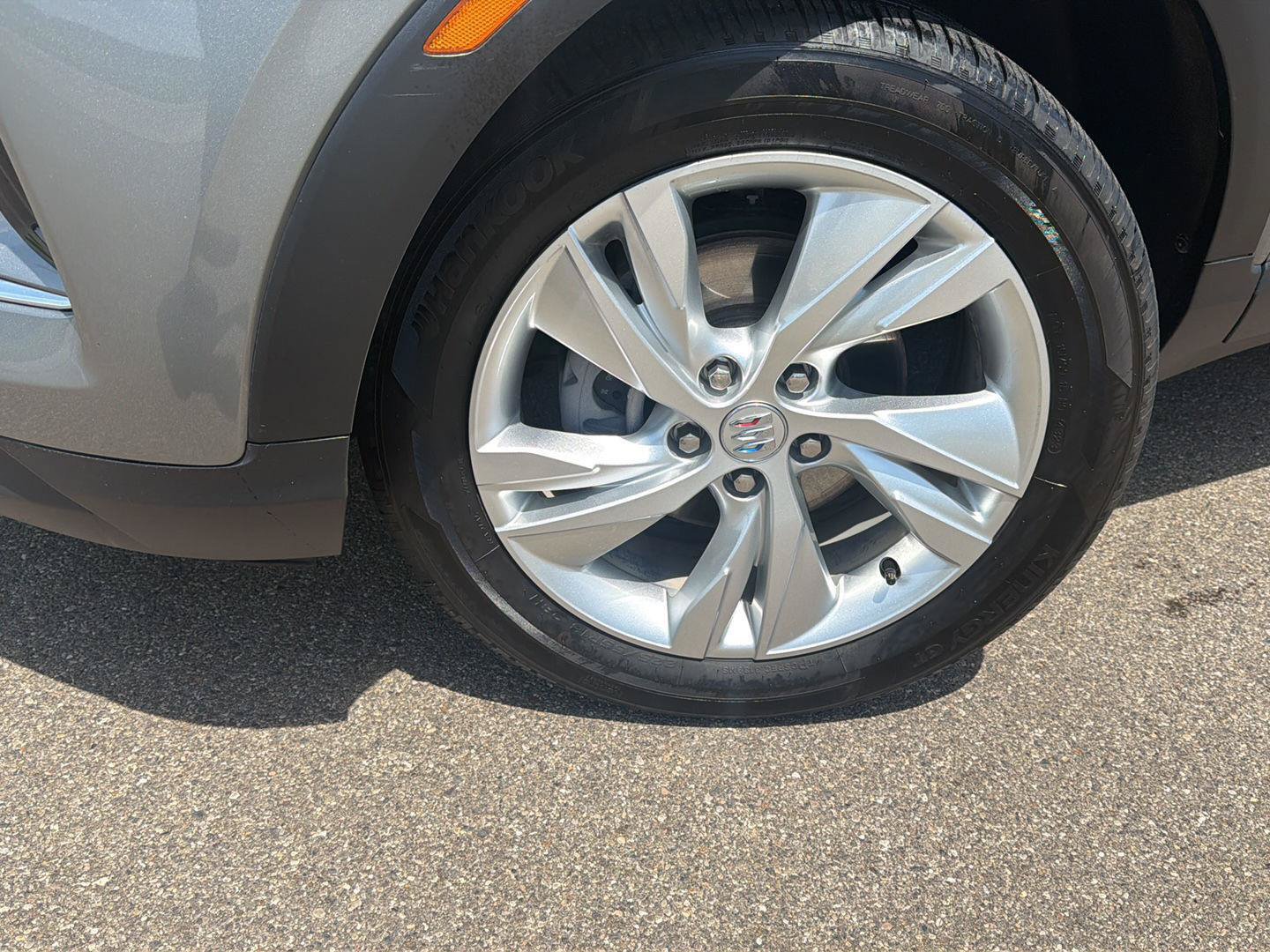 Used 2024 Buick Encore GX Preferred AWD/4WD image 9