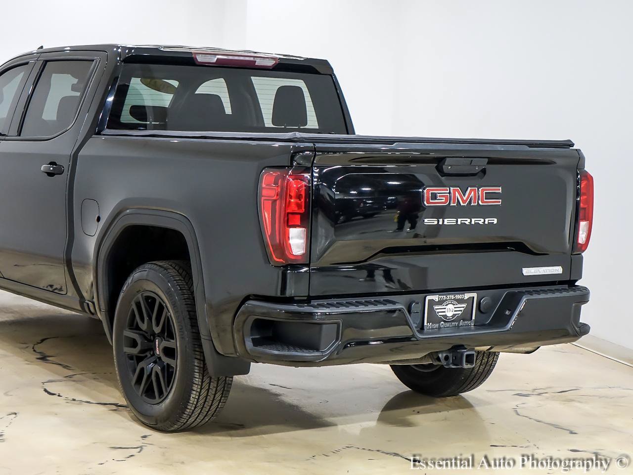 Used 2021 GMC Sierra 1500 Elevation RWD image 9
