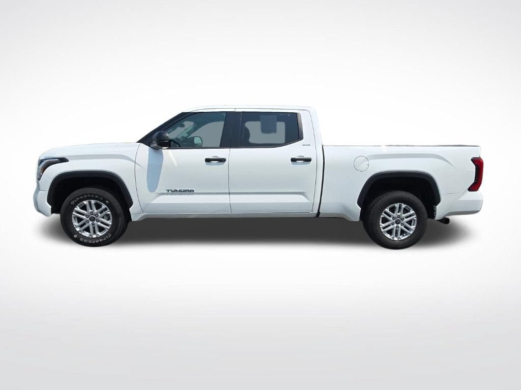 Used 2022 Toyota Tundra SR5 AWD/4WD image 6
