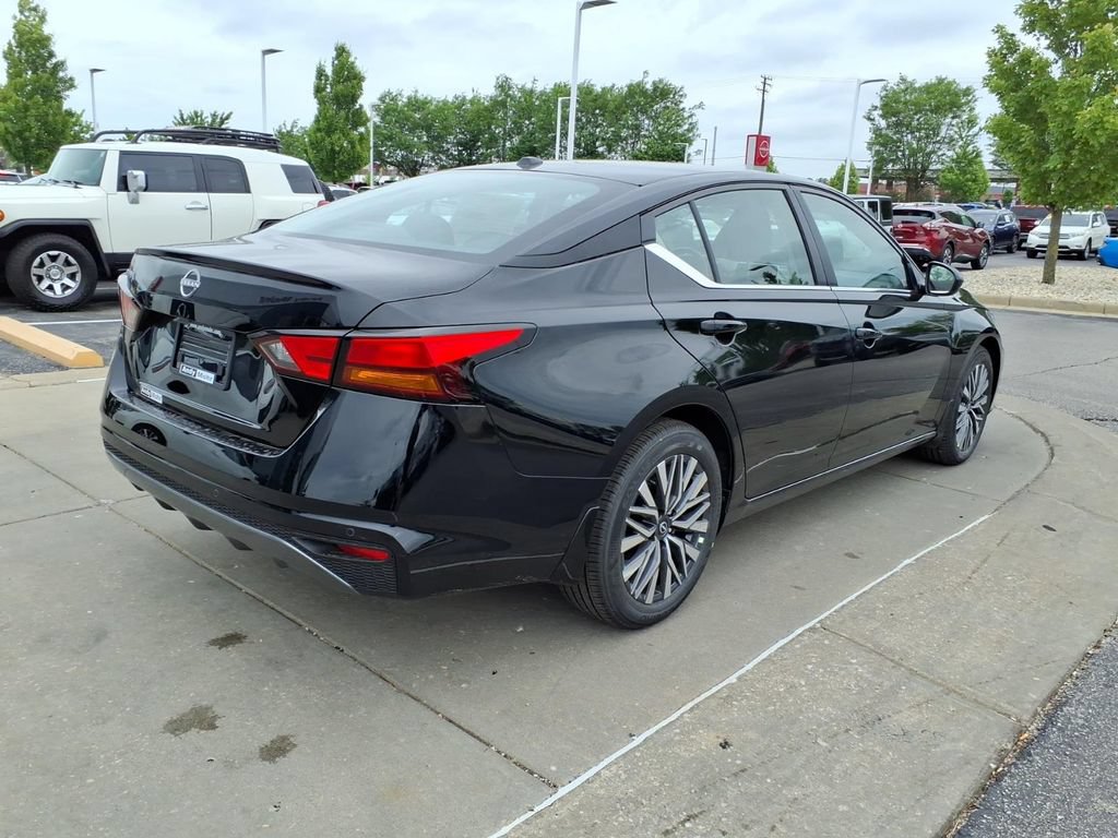 New 2026 Nissan Altima 2.5 SV FWD image 7