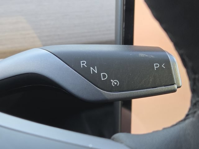 Used 2022 Tesla Model Y Performance AWD/4WD image 11