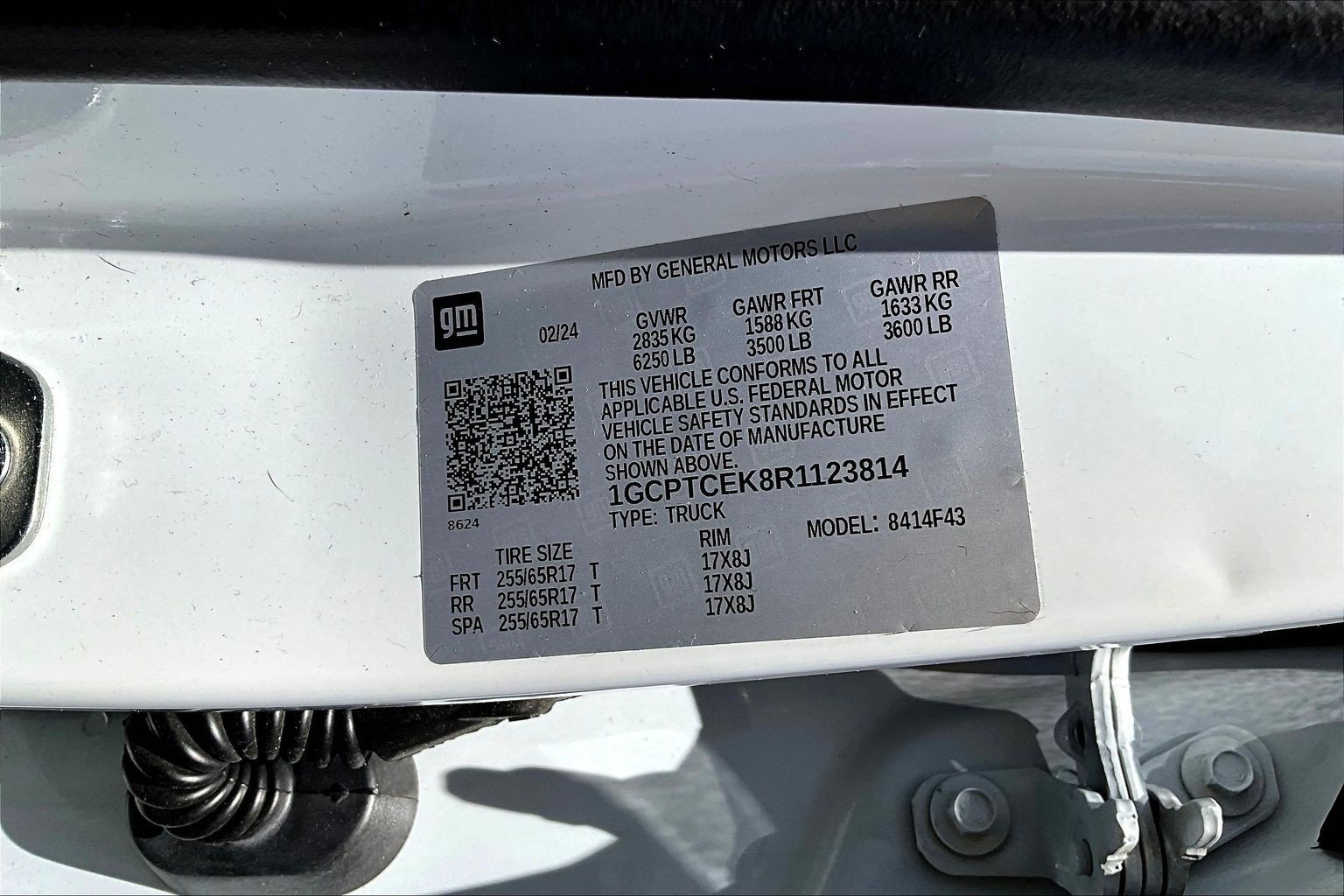 Used 2024 Chevrolet Colorado LT w/ LT Convenience Package II AWD/4WD image 12