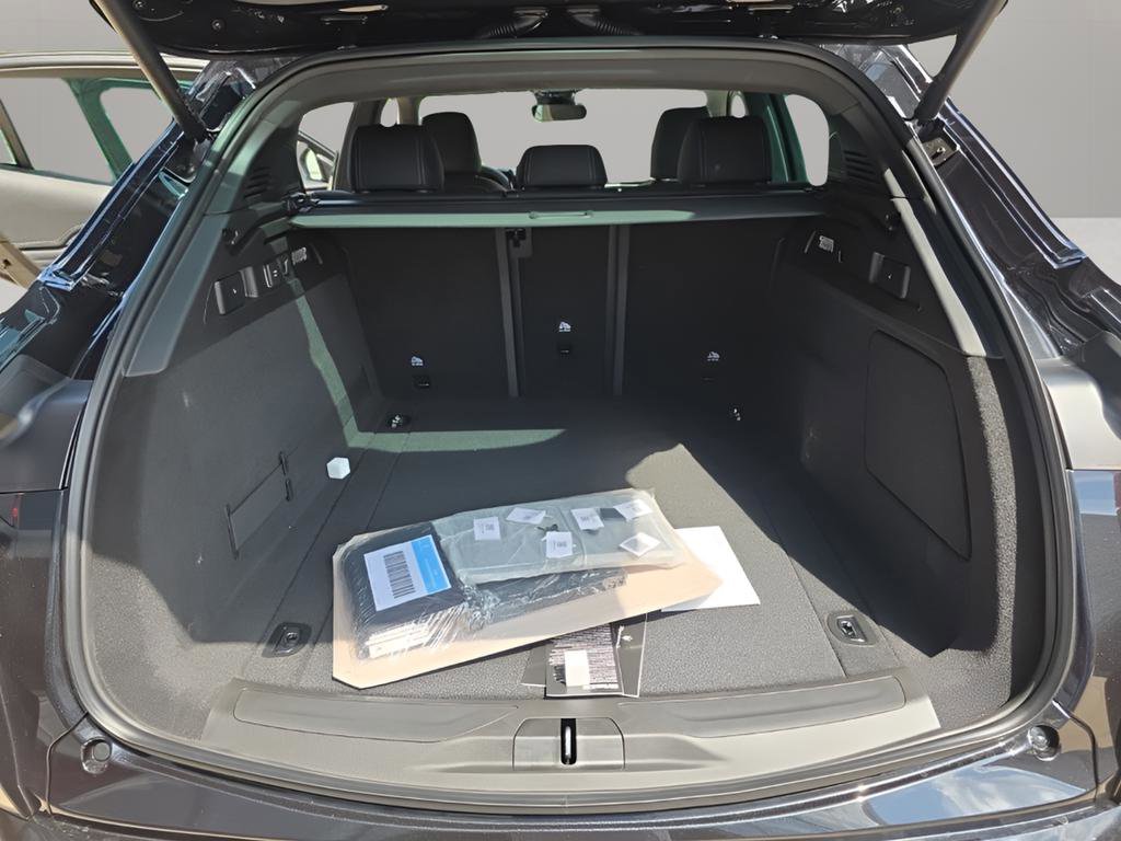 New 2025 Maserati Grecale GT image 33