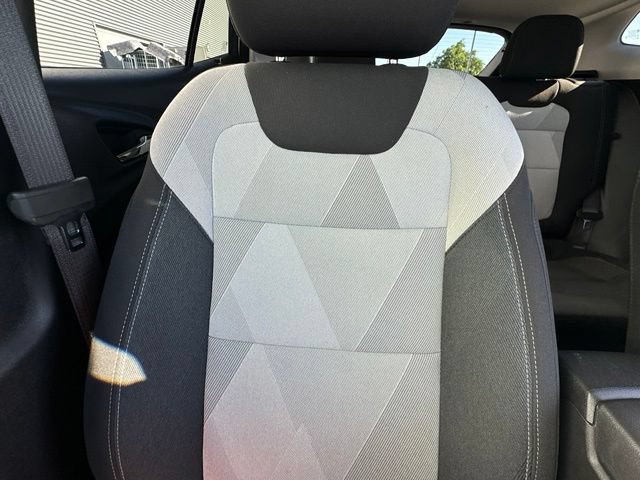 Used 2026 Chevrolet Trax LS FWD image 29
