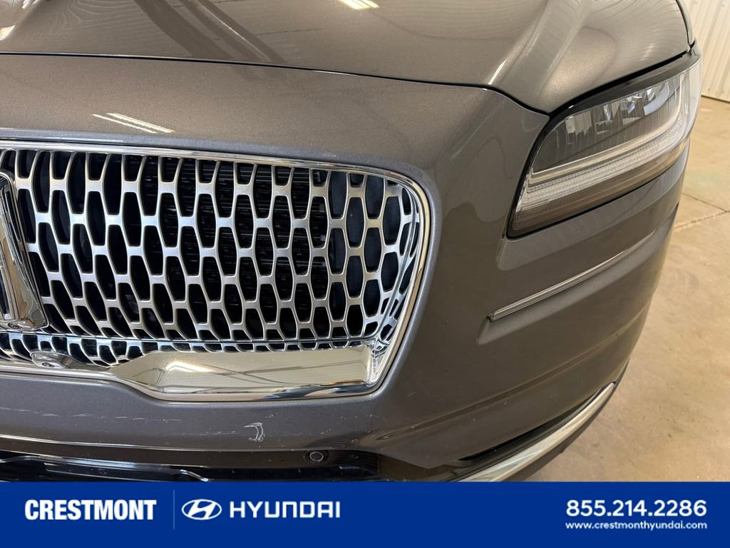 Used 2023 Lincoln Nautilus Reserve AWD/4WD image 6