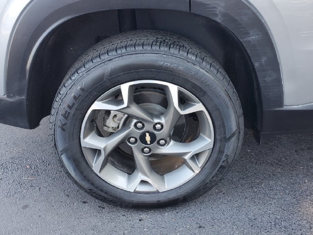 Certified 2024 Chevrolet Trax LT w/ Driver Confidence Package FWD image 9