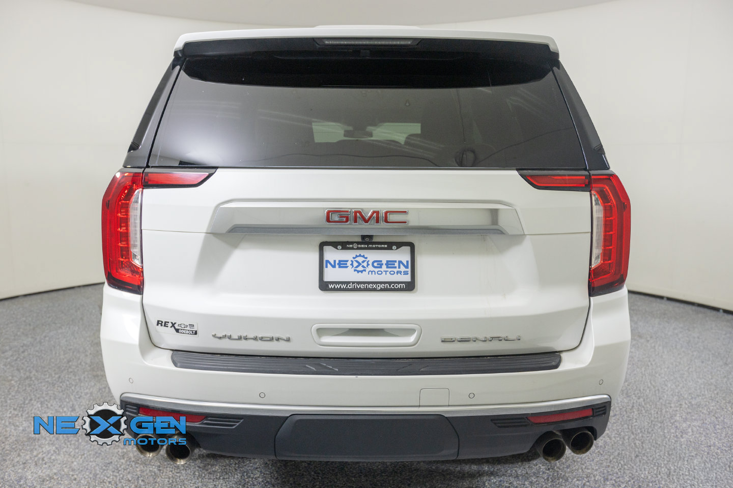 Used 2022 GMC Yukon XL Denali AWD/4WD image 36