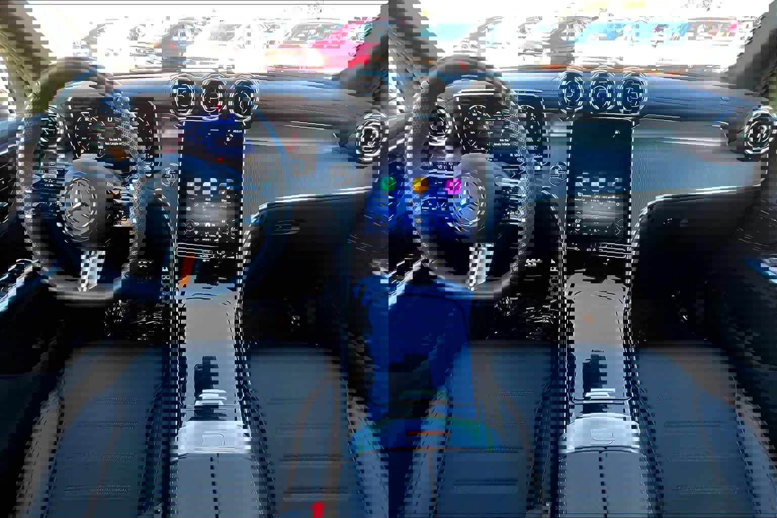 Used 2025 Mercedes-Benz GLC 300 4MATIC image 15