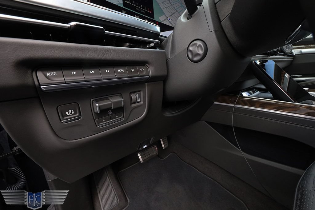 Used 2026 Cadillac Escalade ESV Platinum Sport AWD/4WD image 43