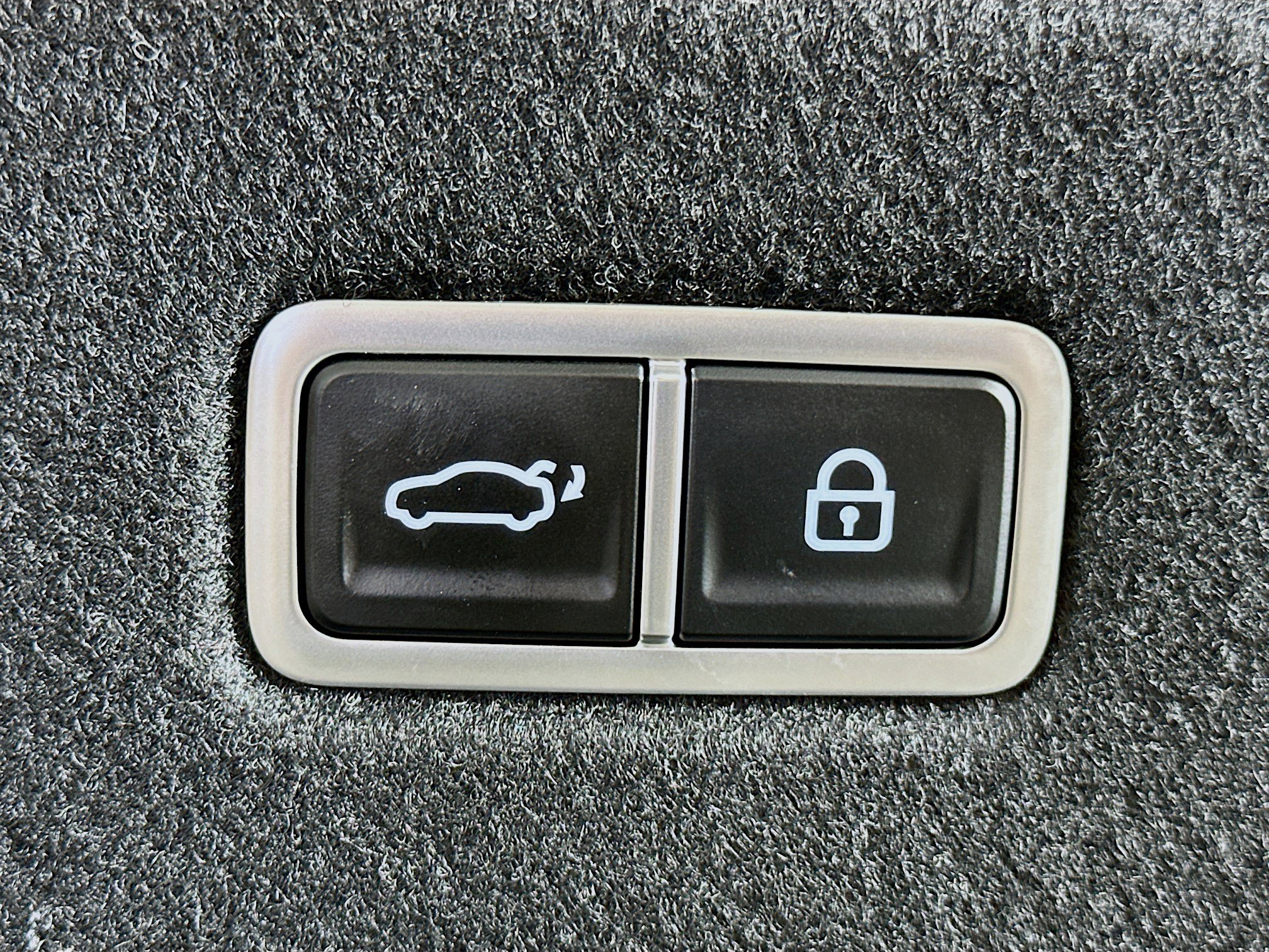 Used 2024 Hyundai Ioniq 6 SE AWD/4WD image 29