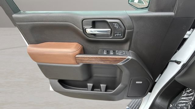 Used 2021 Chevrolet Silverado 1500 High Country image 17