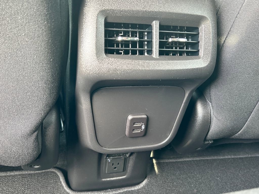 Used 2023 Chevrolet Equinox LT image 21